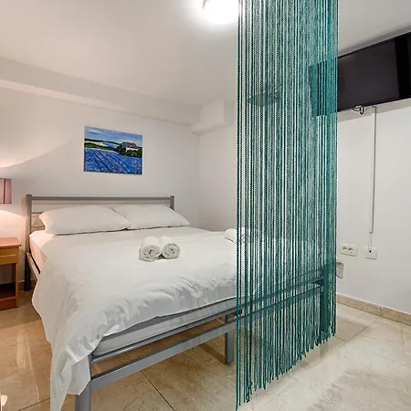 Cezar Luxury Apartamento Omiš